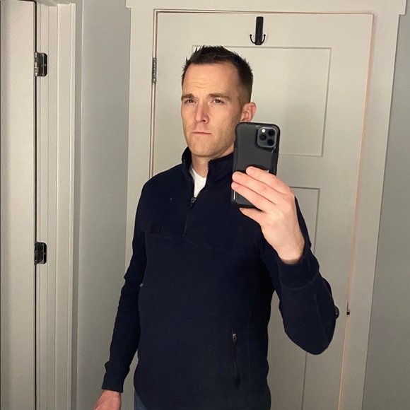 Abercrombie & Fitch 1/4 Zip Sweater, Navy, Small - Picture 2 of 7